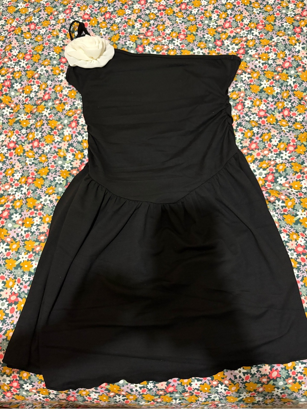 SHEIN Black One-Shoulder Dress with White Floral Accent